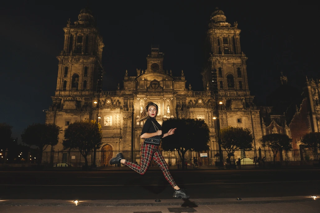 Outfit para sesión de fotos de viajero en Ciudad de México